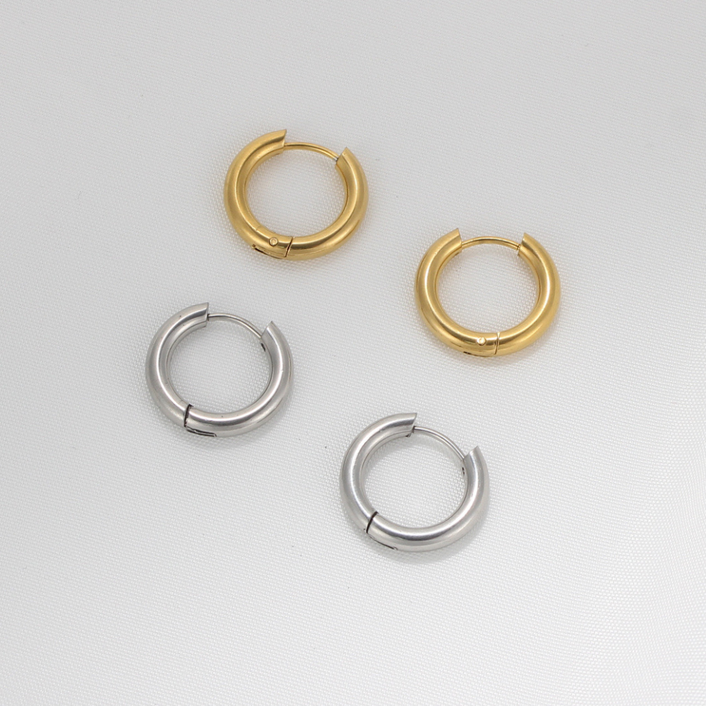 CLASSIC HOOP EARRINGS (PAIR)