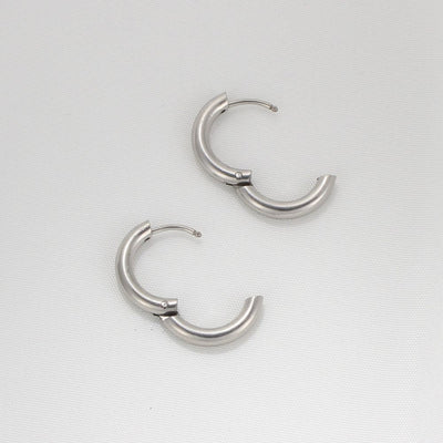 CLASSIC HOOP EARRINGS (PAIR)