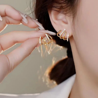 GLITTERY CLAW EARRINGS (PAIR)