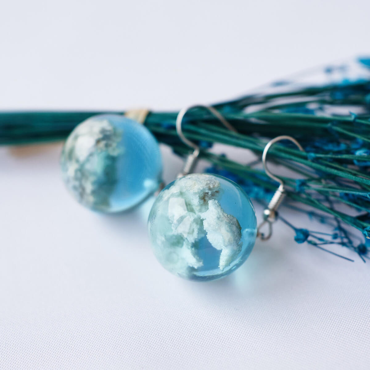 SKY GLOBE EARRINGS (PAIR)