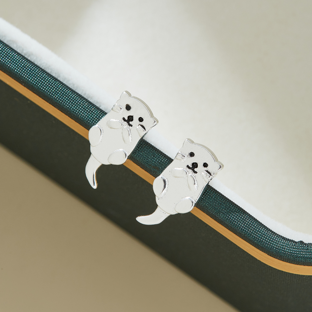 OTTER STUD EARRINGS (PAIR)