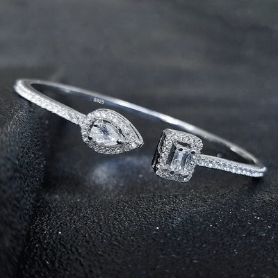 The Cassandra Pear Bracelet