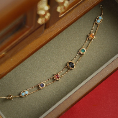 MEDIEVAL JEWELRY SET