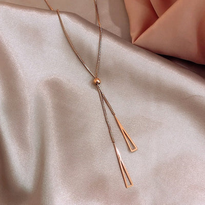 SLIDING KNOT NECKLACE