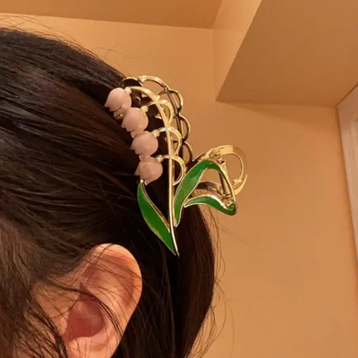 LILY FLOWER HAIR CLIP