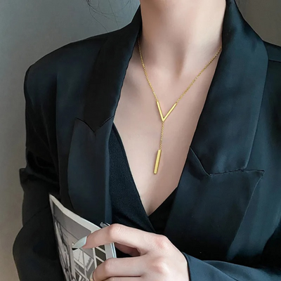 SPARKLING CLAVICLE NECKLACE