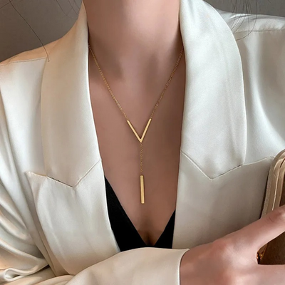 SPARKLING CLAVICLE NECKLACE
