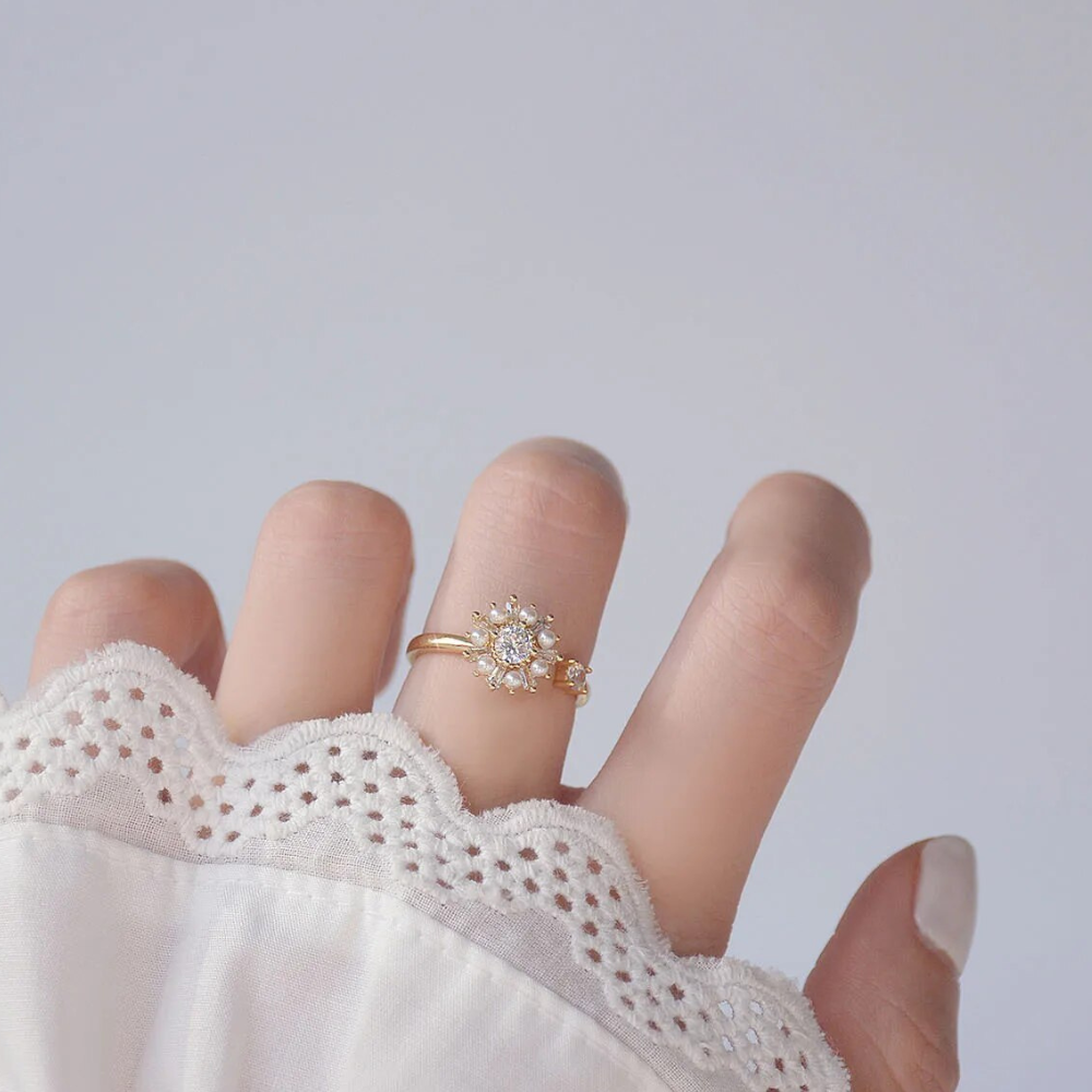 FIDGET FLORAL PEARL RING (ADJUSTABLE)