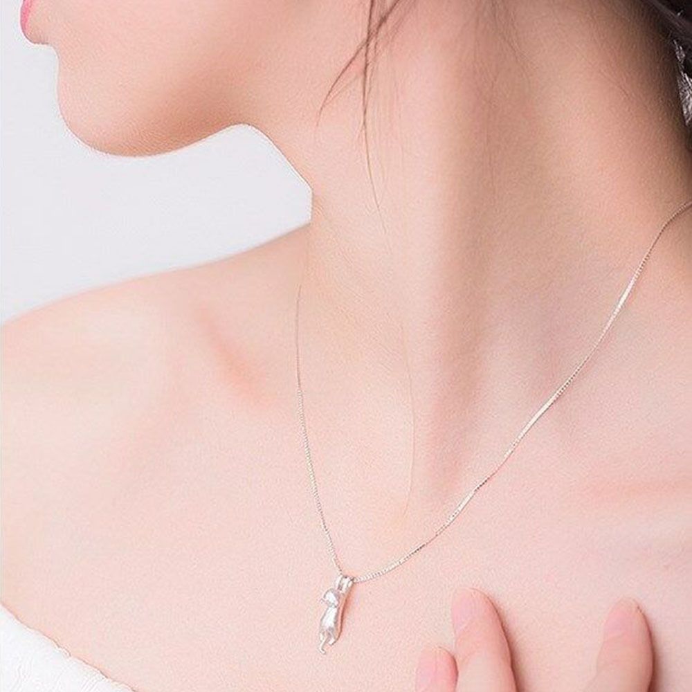 DANGLING KITTY NECKLACE