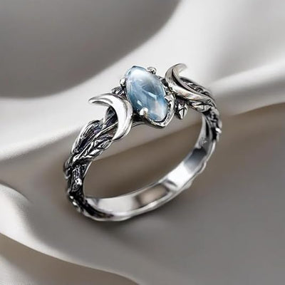 VINTAGE MOONSTONE RING