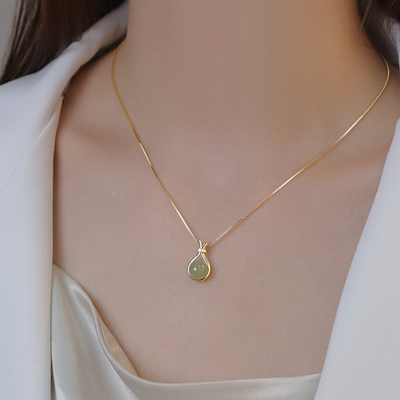 LUXURY JADE NECKLACE