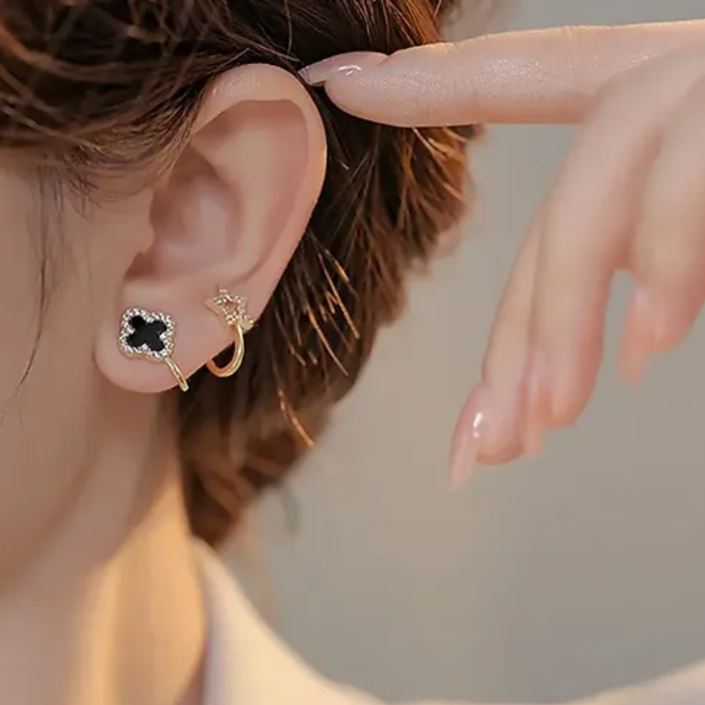 CLOVER STAR STUDS