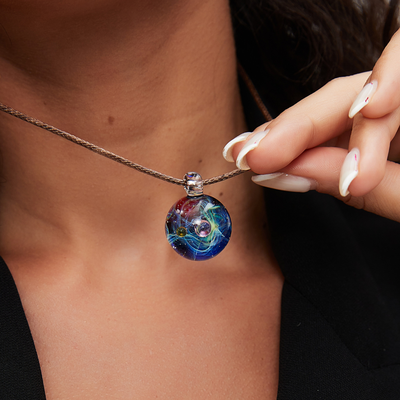 UNIVERSE NECKLACE
