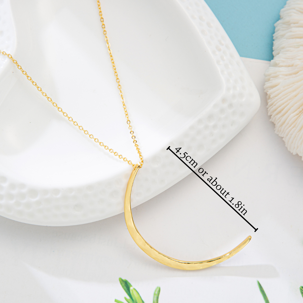 LUNA MOON NECKLACE