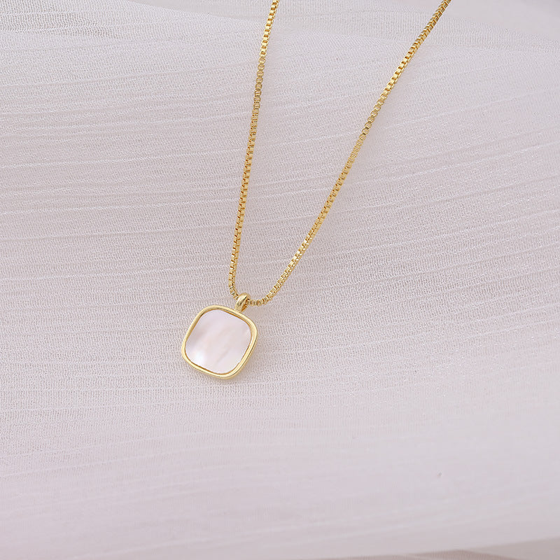 Sophie Gold Chain Pearl Pendant