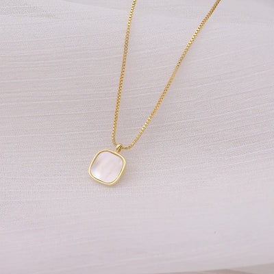 Sophie Gold Chain Pearl Pendant