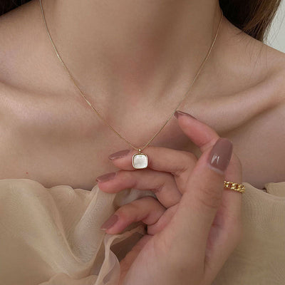 Sophie Gold Chain Pearl Pendant