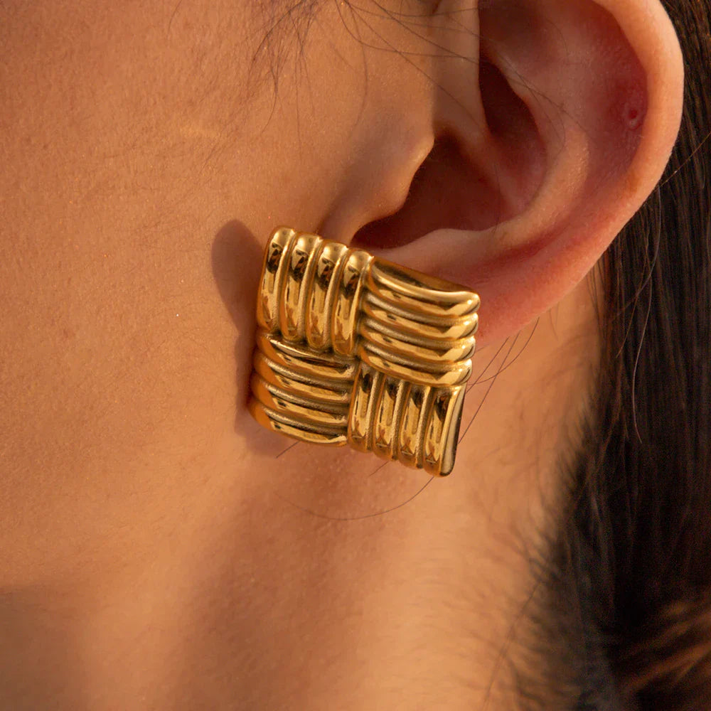 Geometric Stud Earrings 18k