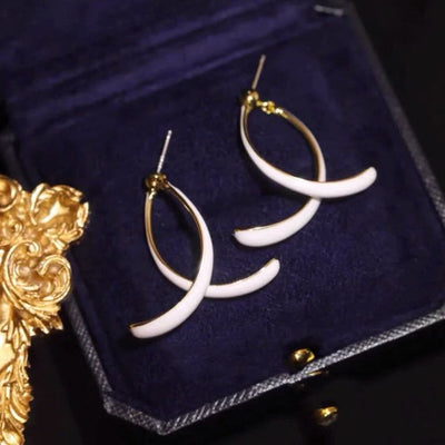 Intertwined Streak Earrings