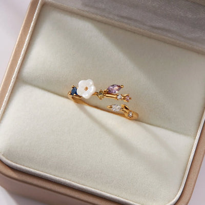 White Flower Gold Blossom Rings