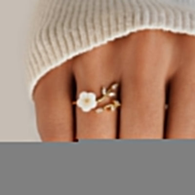 Summer White Blossom Ring